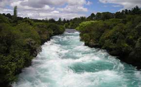 rêver de rivière en crue interprétation dans le grand livre des rêves en islam